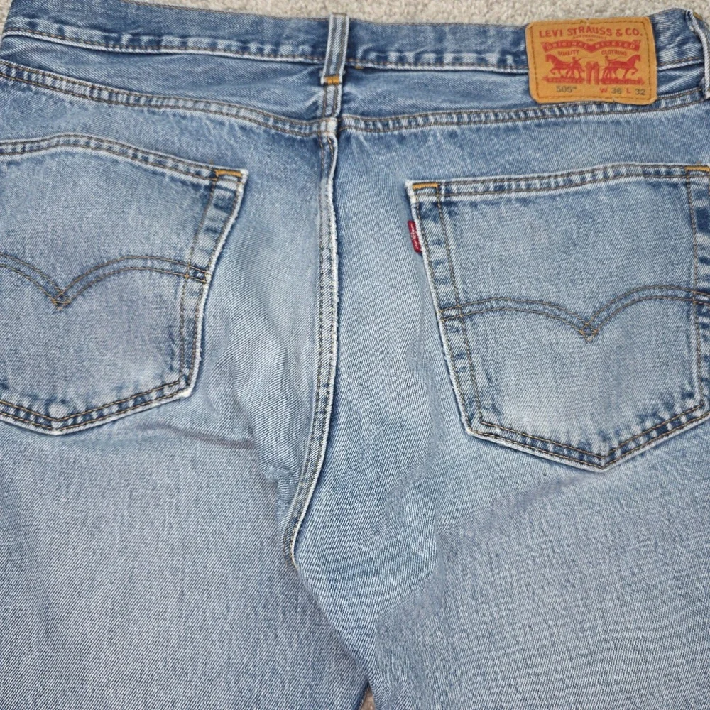 Levis 505 Regular Fit Straight Leg Jeans Light Wash Distressed Mens 36x32